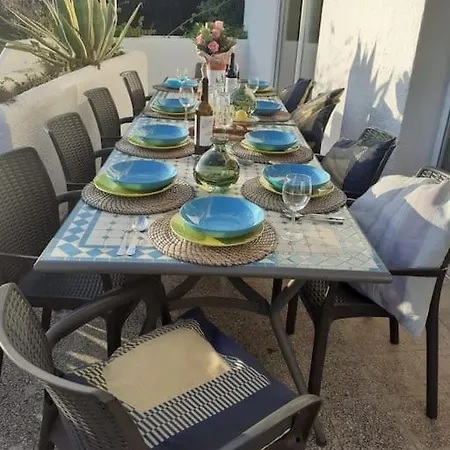 Lorenzo With Tennis Court & Swimming Pool