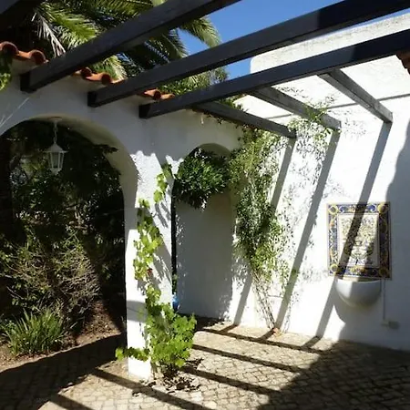 Villa Lorenzo With Tennis Court & Swimming Pool Portimão