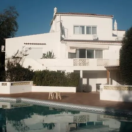 Villa Lorenzo With Tennis Court & Swimming Pool Portimão