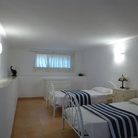 Lorenzo With Tennis Court & Swimming Pool *
